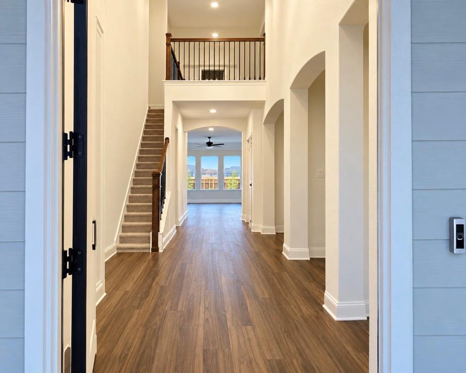 240 Canyoncrest WAY
