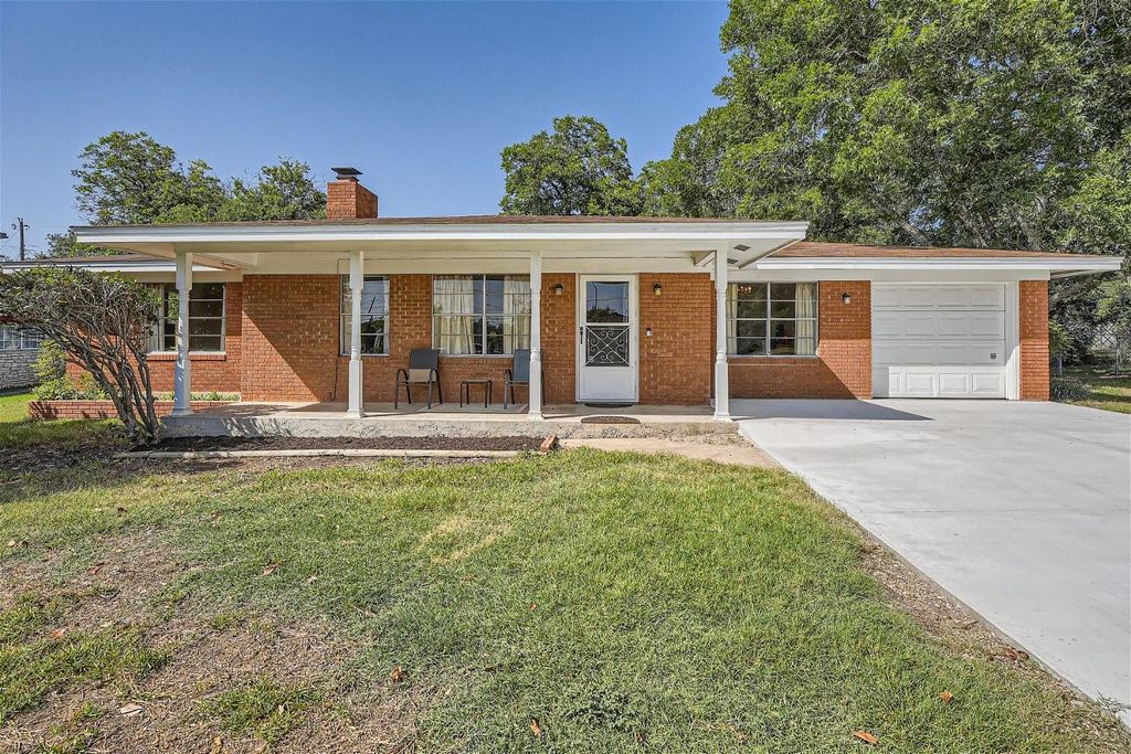 Photo for 2003 Mimosa DR, Austin, TX 78745 (MLS # 7835406)