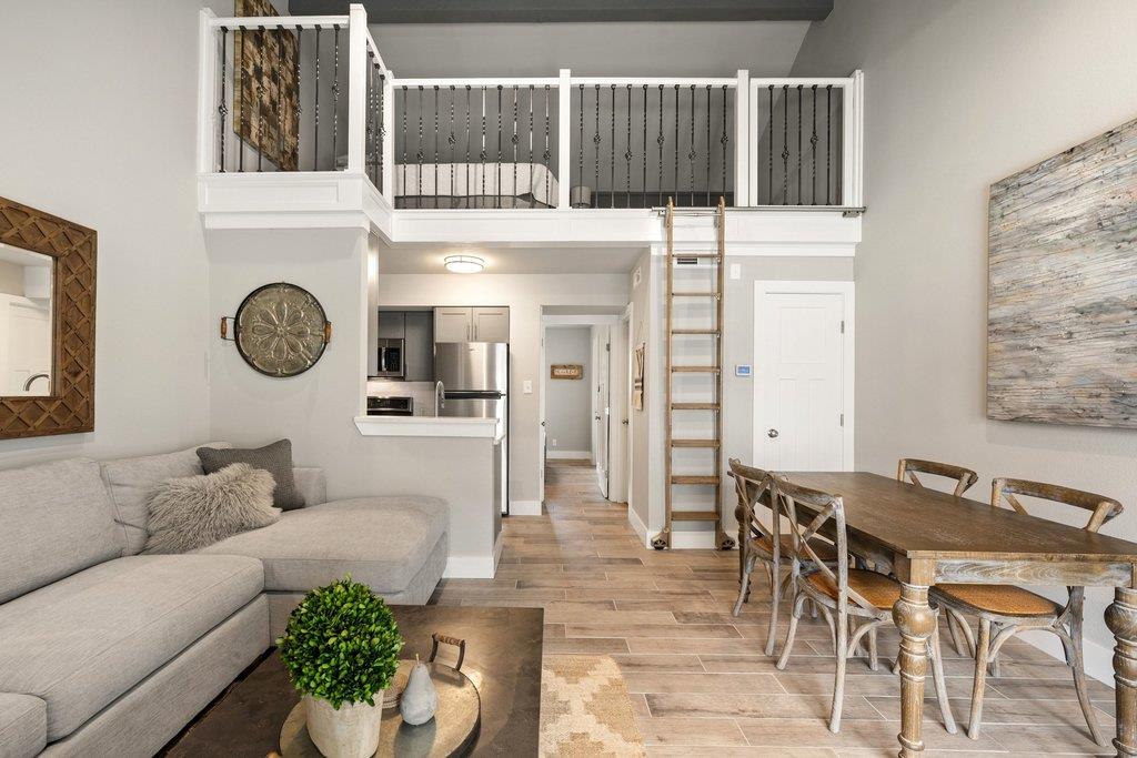103 Island DR 2