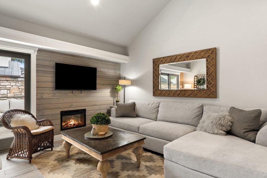103 Island DR 2
