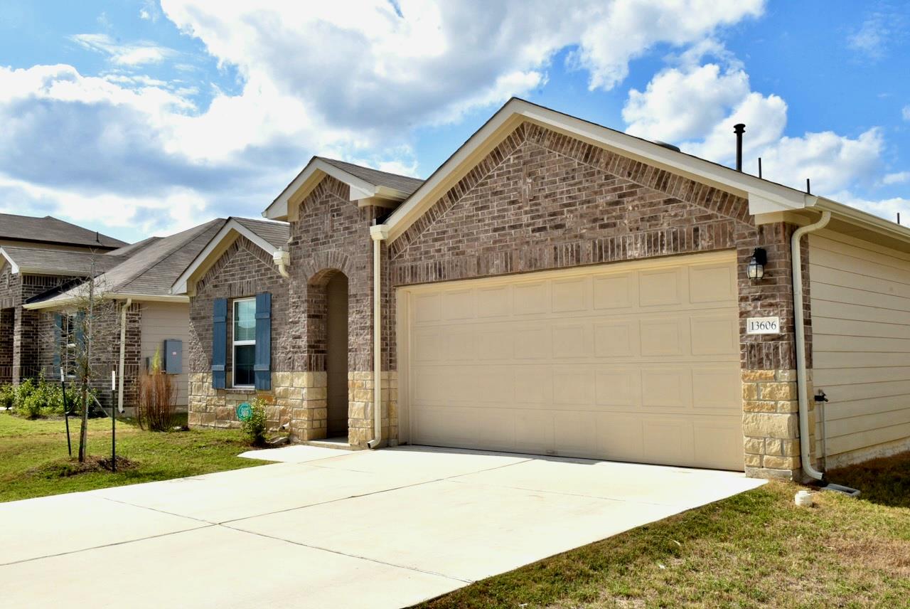 13606 Thomas Wheeler WAY