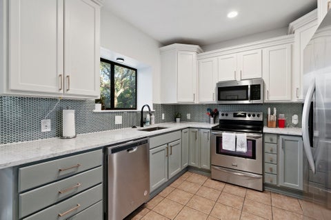 Tiny photo for 11306 Zyle LN, Austin, TX 78737 (MLS # 1166078)