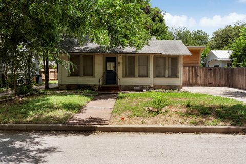 Photo of 304 W 42nd ST, Austin, TX 78751 (MLS # 3454921)