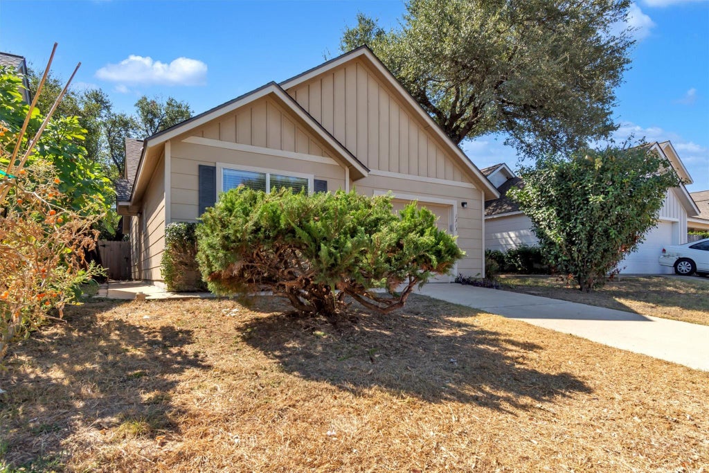 Photo of 1313 E 3rd ST, Georgetown, TX 78626 (MLS # 8312289)