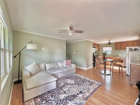 Photo of 6615 Galindo ST, Austin, TX 78741 (MLS # 2098014)