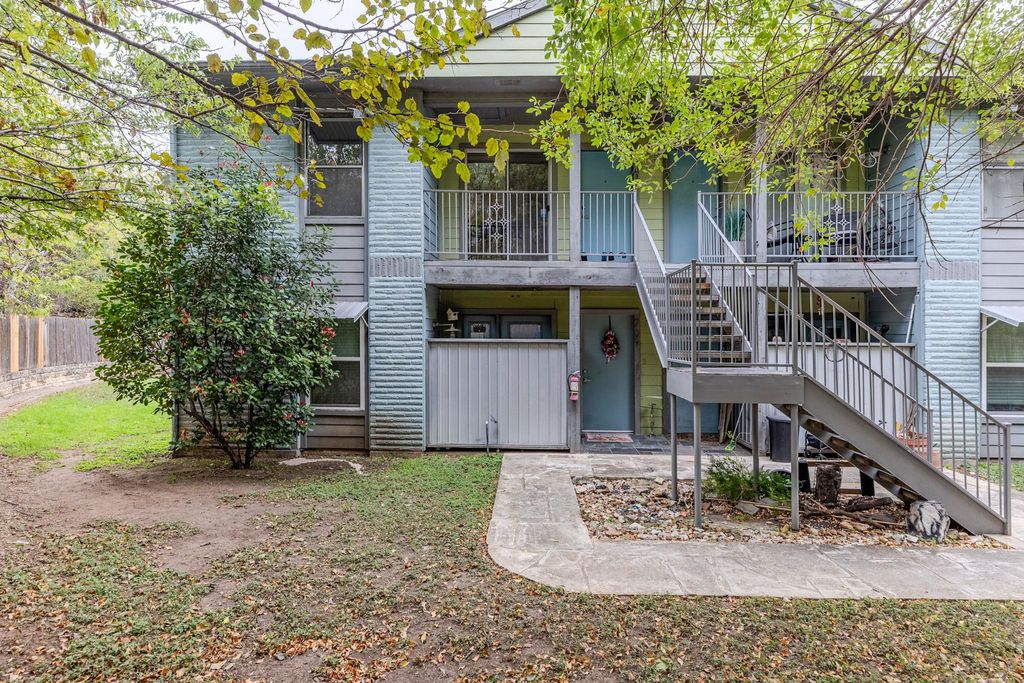 Photo of 3204 Menchaca RD #710, Austin, TX 78704 (MLS # 1863722)