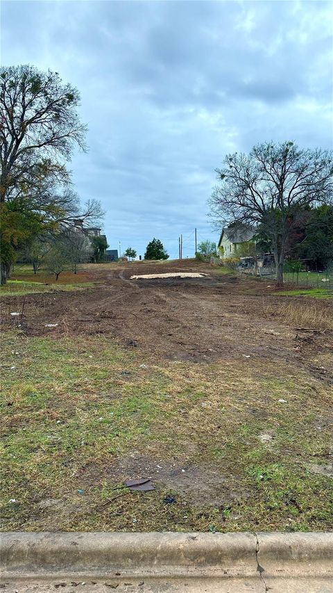 2404 Thrasher LN Austin TX 78741