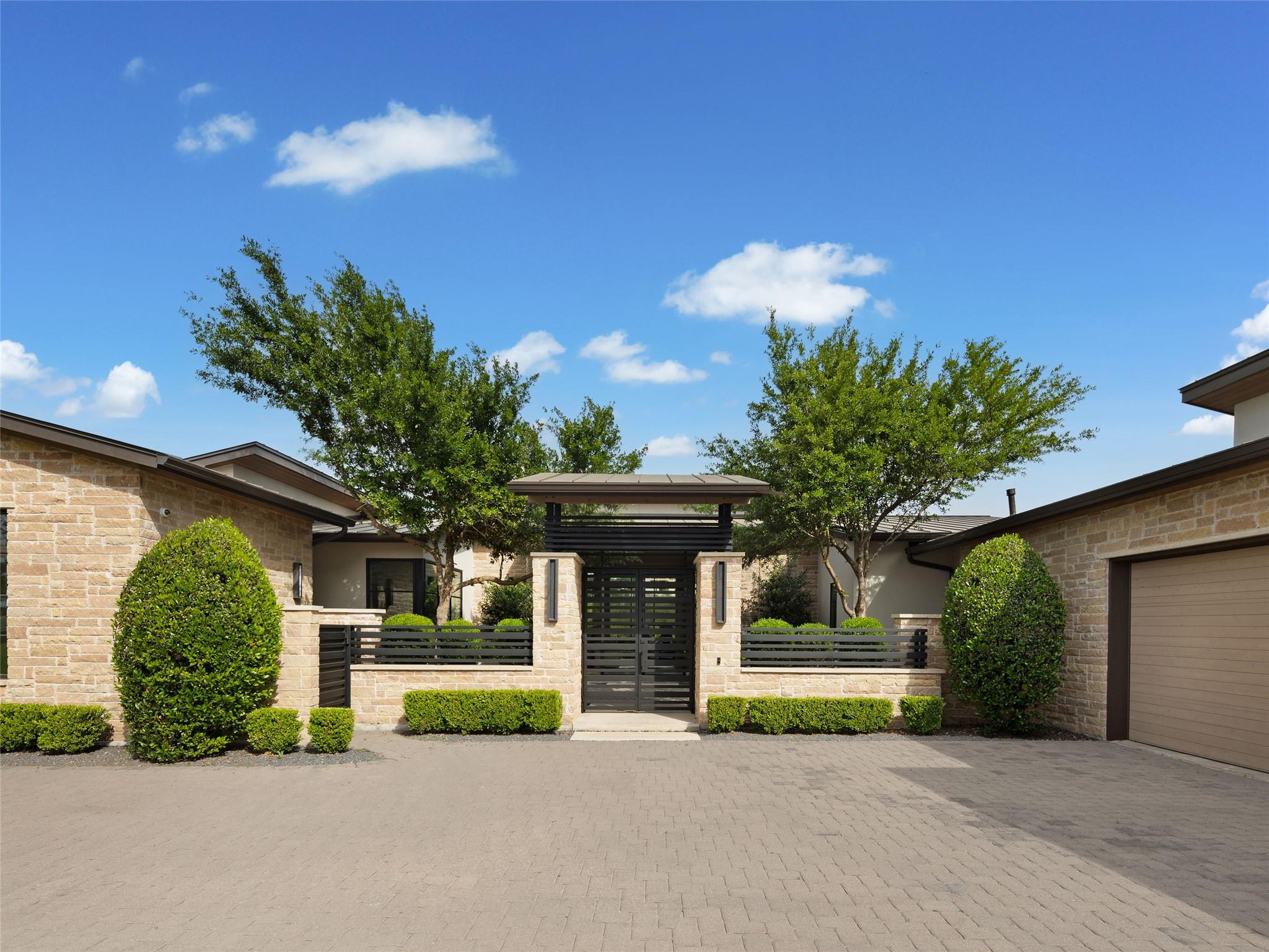 4701 Peralta LN