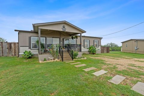 121 Fate CT Kyle TX 78640