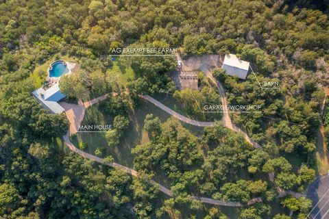 Photo of 2200 CERCA VIEJO WAY, Austin, TX 78746 (MLS # 9042188)