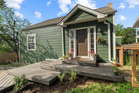 Photo of 2101 W 10th ST, Austin, TX 78703 (MLS # 1049619)