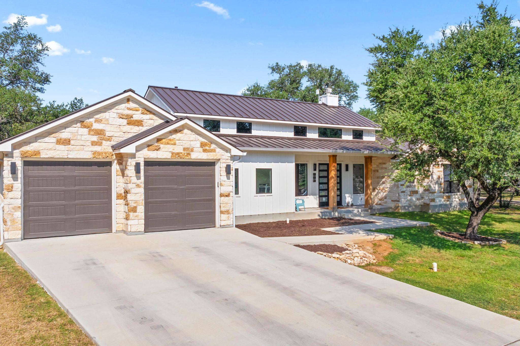 114 Winding Oak DR