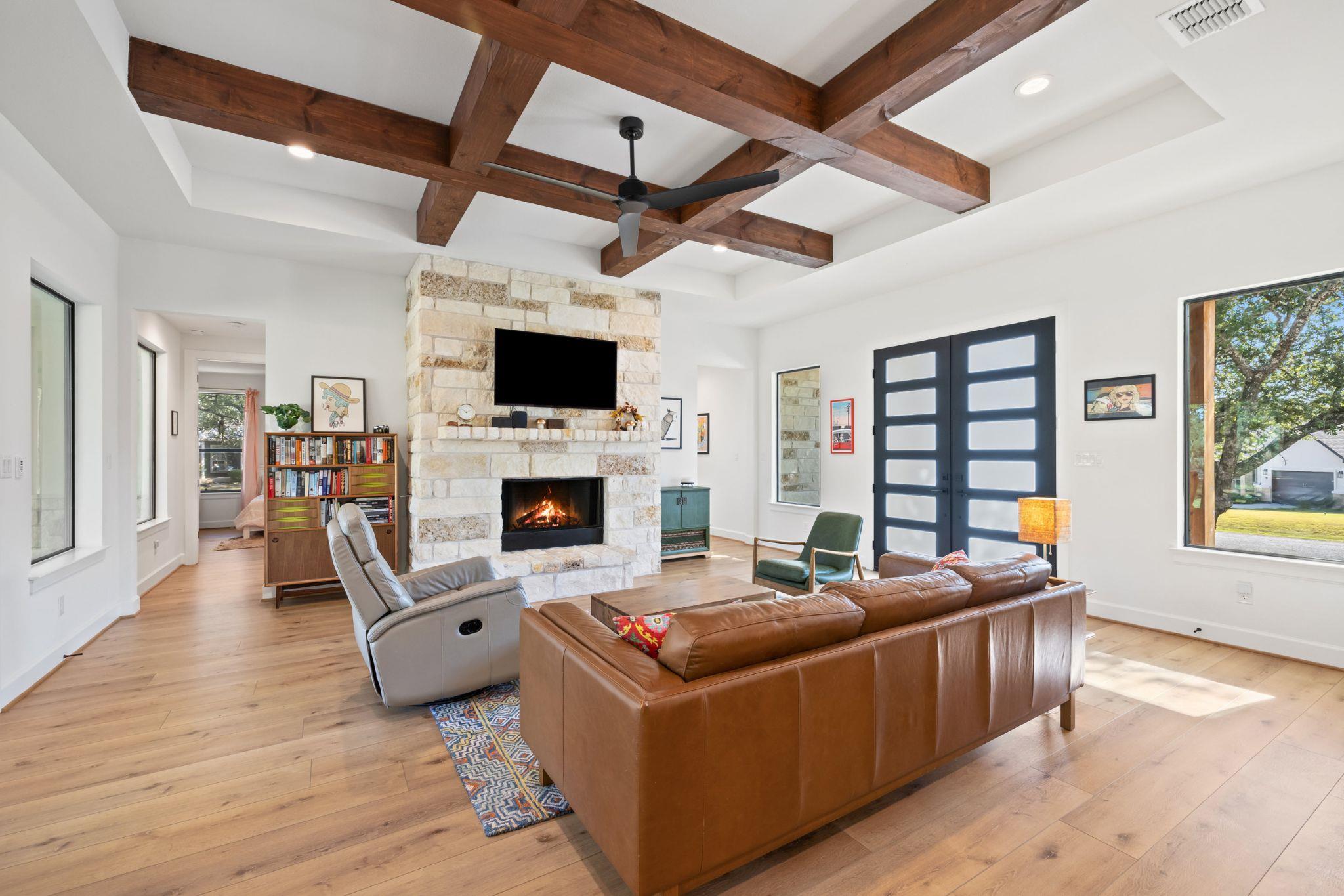 114 Winding Oak DR