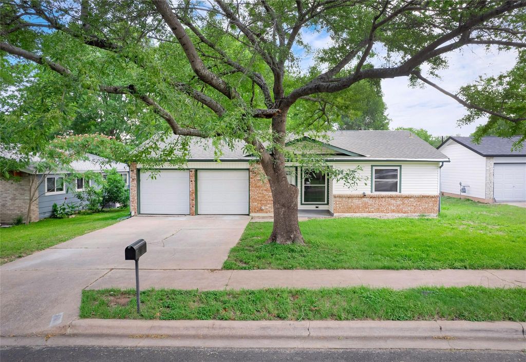 Photo for 410 Blueberry HL, Austin, TX 78745 (MLS # 2607538)
