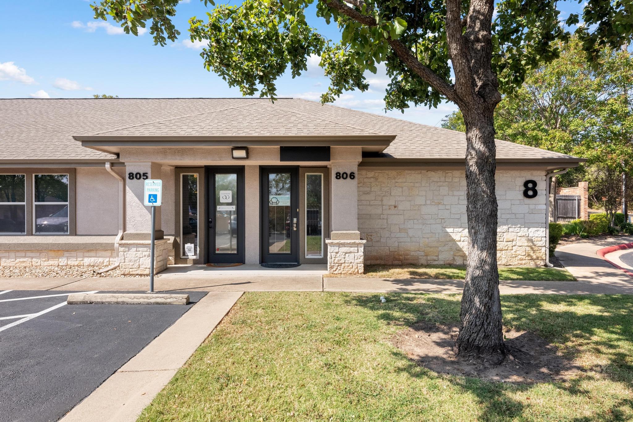 8700 Menchaca RD 806