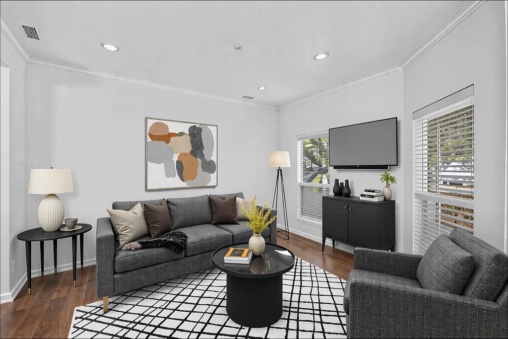 listing image 0