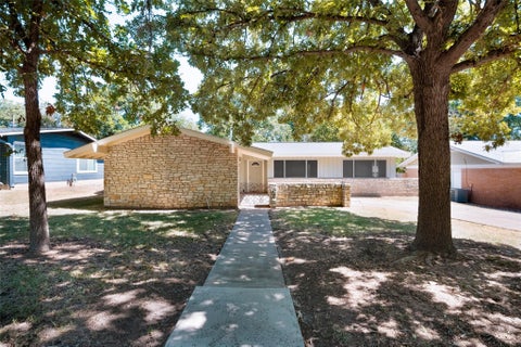 Photo of 1404 Briarcliff BLVD, Austin, TX 78723 (MLS # 2427050)