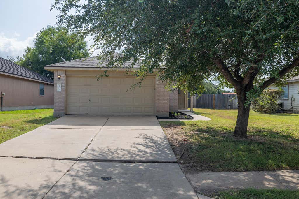 Photo of 306 Quail Hollow DR, Hutto, TX 78634 (MLS # 2092801)