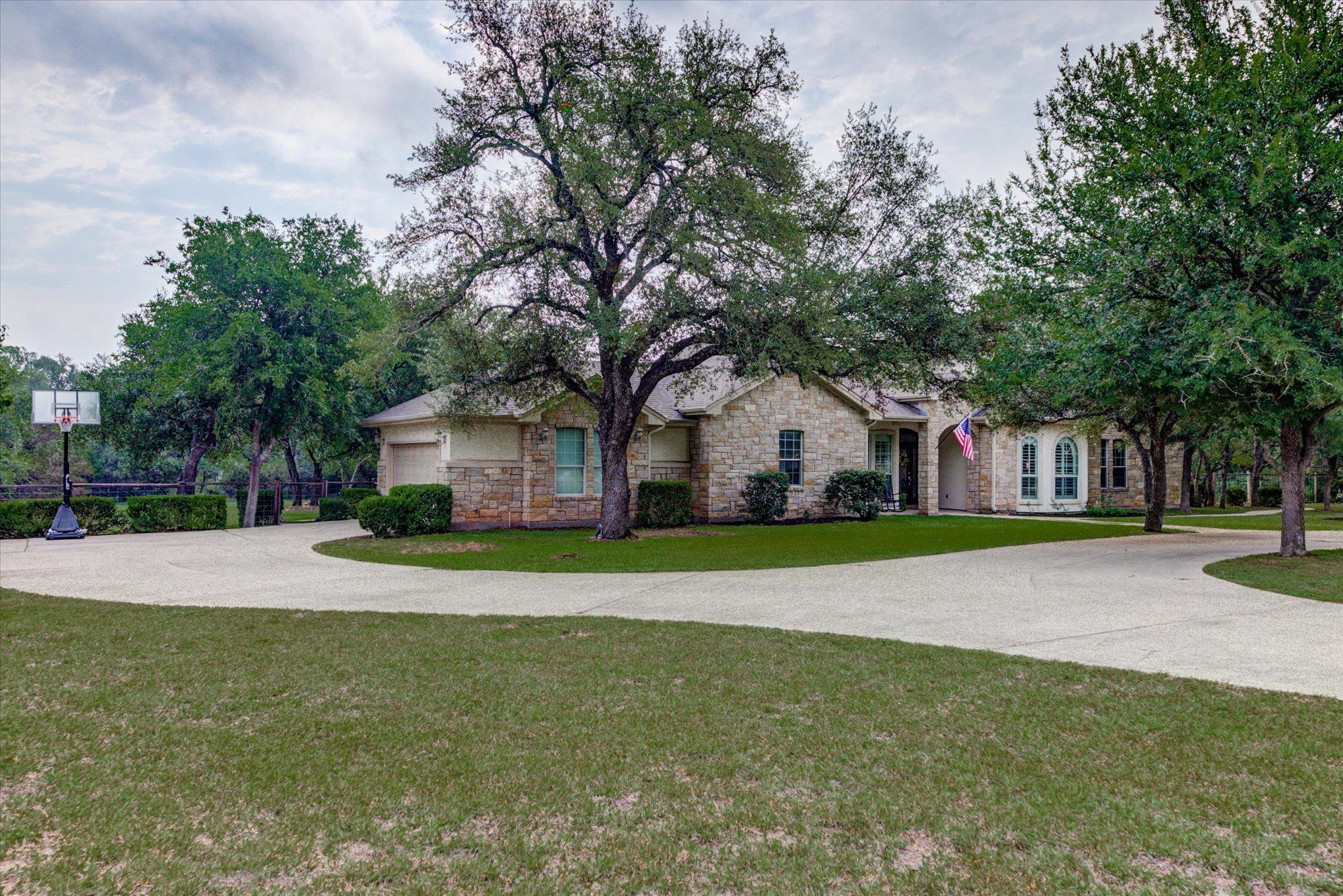 185 Ware DR
