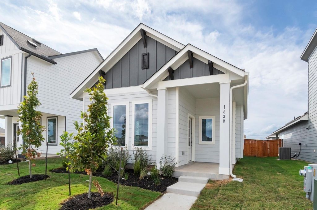 Photo of 1628 Esplanade PKWY, San Marcos, TX 78666 (MLS # 2710866)