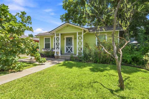 Photo of 4415 Hank Ave, Austin, TX 78745 (MLS # 1091673)