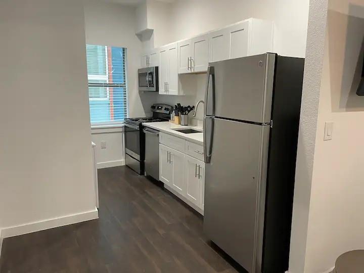 Photo 1 of 23 — 1010 W 26th ST 210, Austin, TX 78705