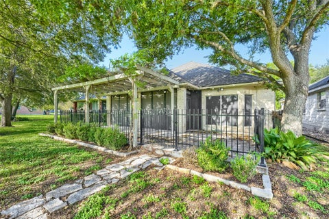Tiny photo for 11029 Ballybunion PL, Austin, TX 78747 (MLS # 4889539)