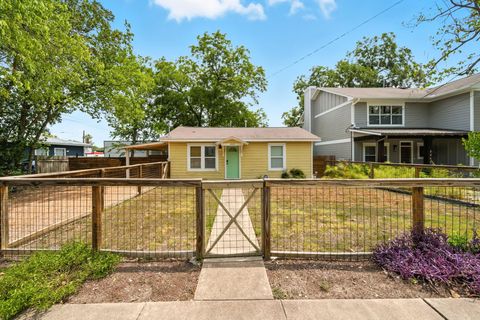 Photo of 2403 S 2nd ST, Austin, TX 78704 (MLS # 6886568)