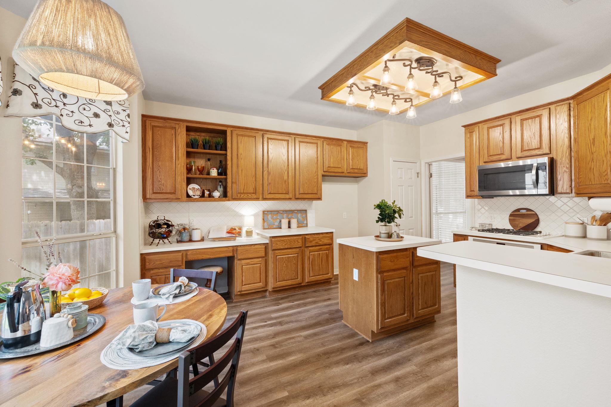 2112 Spring Hollow PATH