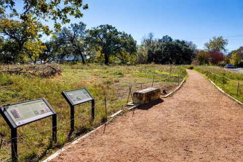 Tiny photo for 108 E 46th ST, Austin, TX 78751 (MLS # 6426673)