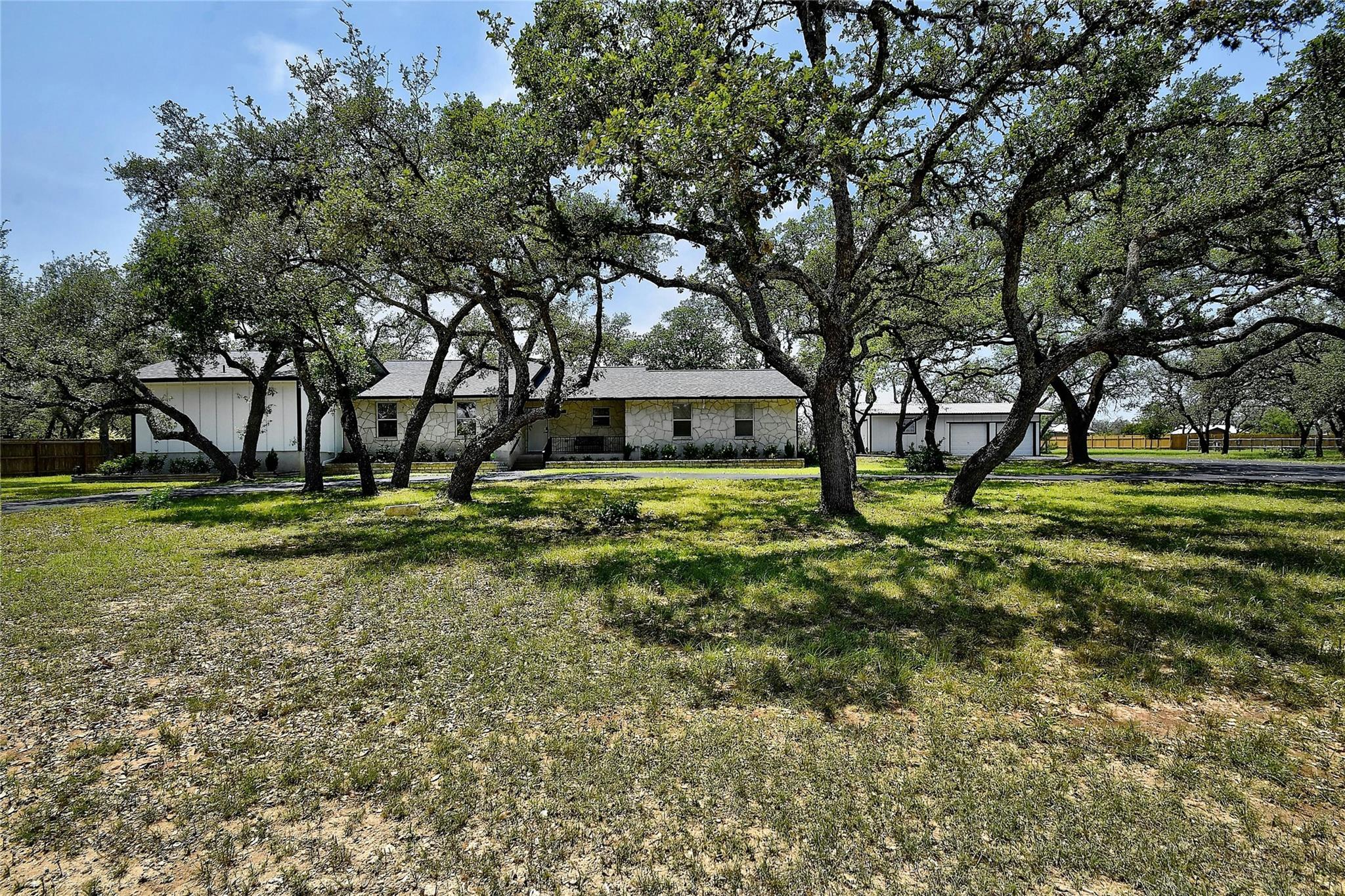 612 Ranchview DR