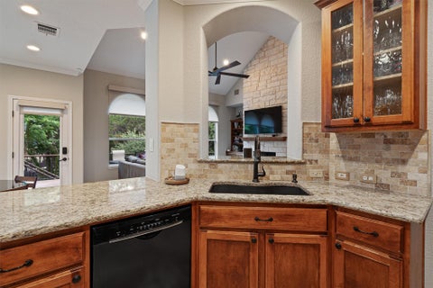 Tiny photo for 6906 Covered Bridge DR, Austin, TX 78736 (MLS # 8085148)