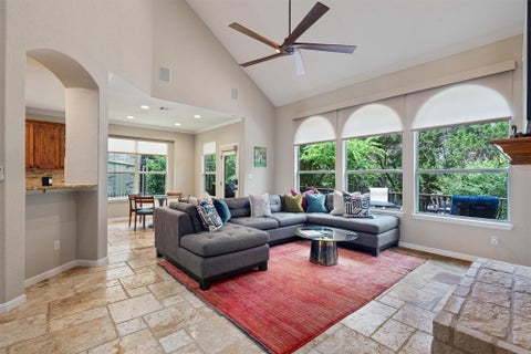 Photo of 6906 Covered Bridge DR, Austin, TX 78736 (MLS # 8085148)