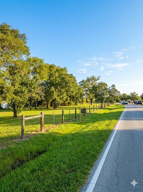 Photo of 19925 Blake Manor RD, Manor, TX 78653 (MLS # 9938606)