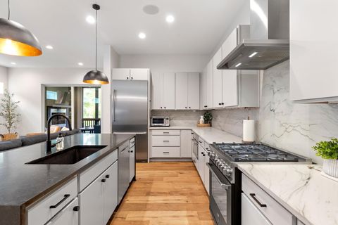 Tiny photo for 1612 Clifford Ave, Austin, TX 78702 (MLS # 9420394)