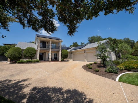 Photo of 608 Flamingo CV, Lakeway, TX 78734 (MLS # 9161851)