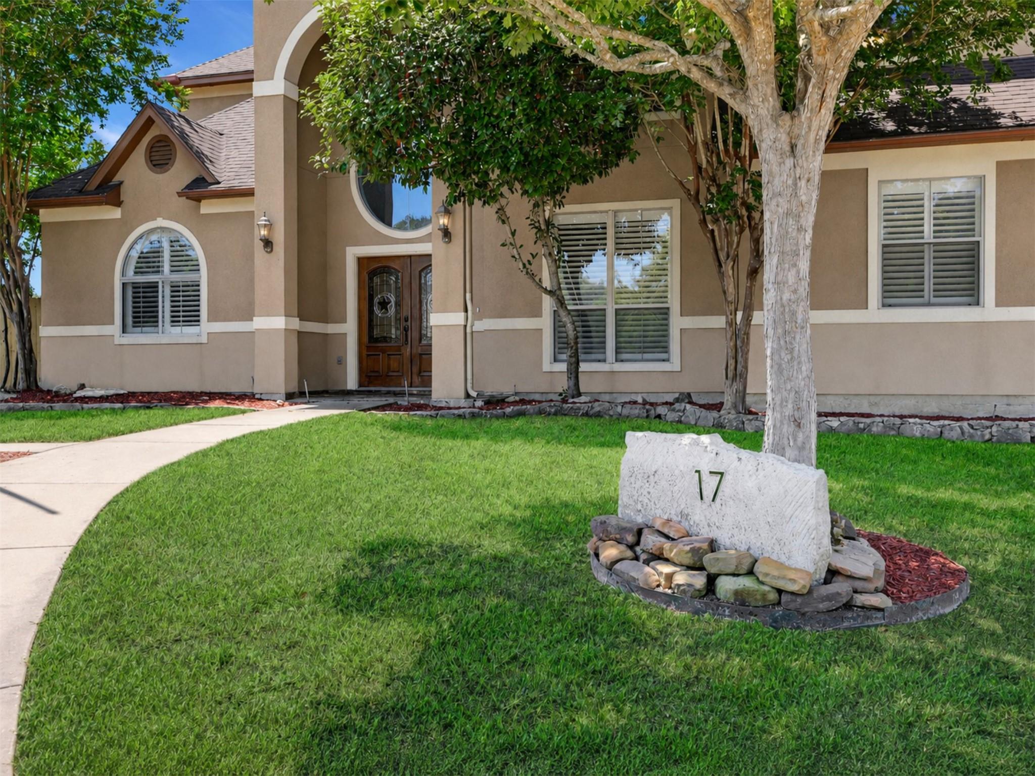 17 Horseshoe CT
