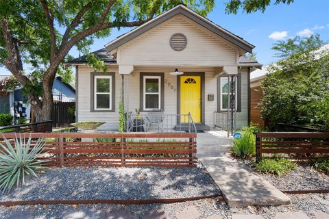 Photo of 2007 Peoples ST, Austin, TX 78702 (MLS # 4085200)