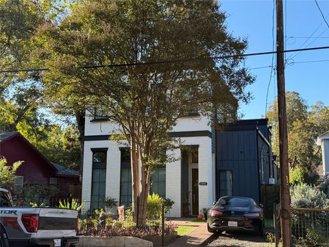 Photo of 1501 Canterbury ST, Austin, TX 78702 (MLS # 3302231)