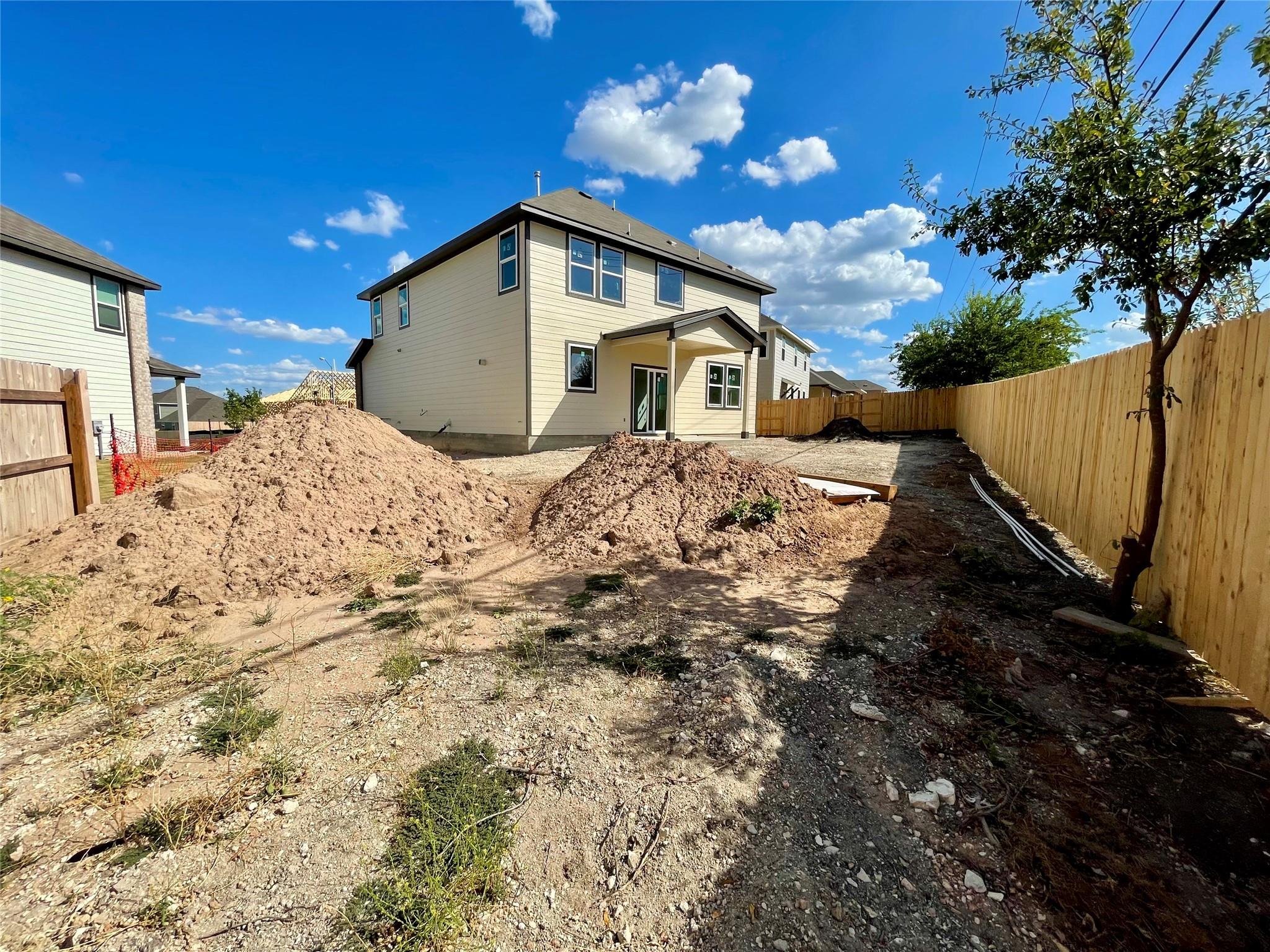 621 Palo Brea LOOP