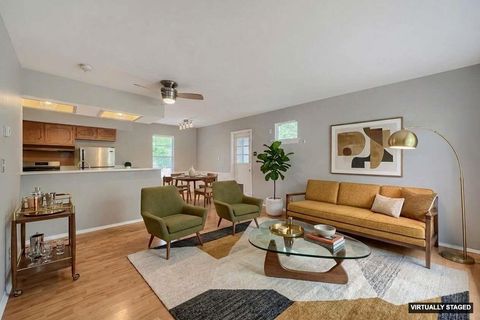 Photo of 8308 Hathaway DR, Austin, TX 78757 (MLS # 9377384)