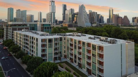 Photo of 210 Lee Barton DR #308, Austin, TX 78704 (MLS # 2723276)