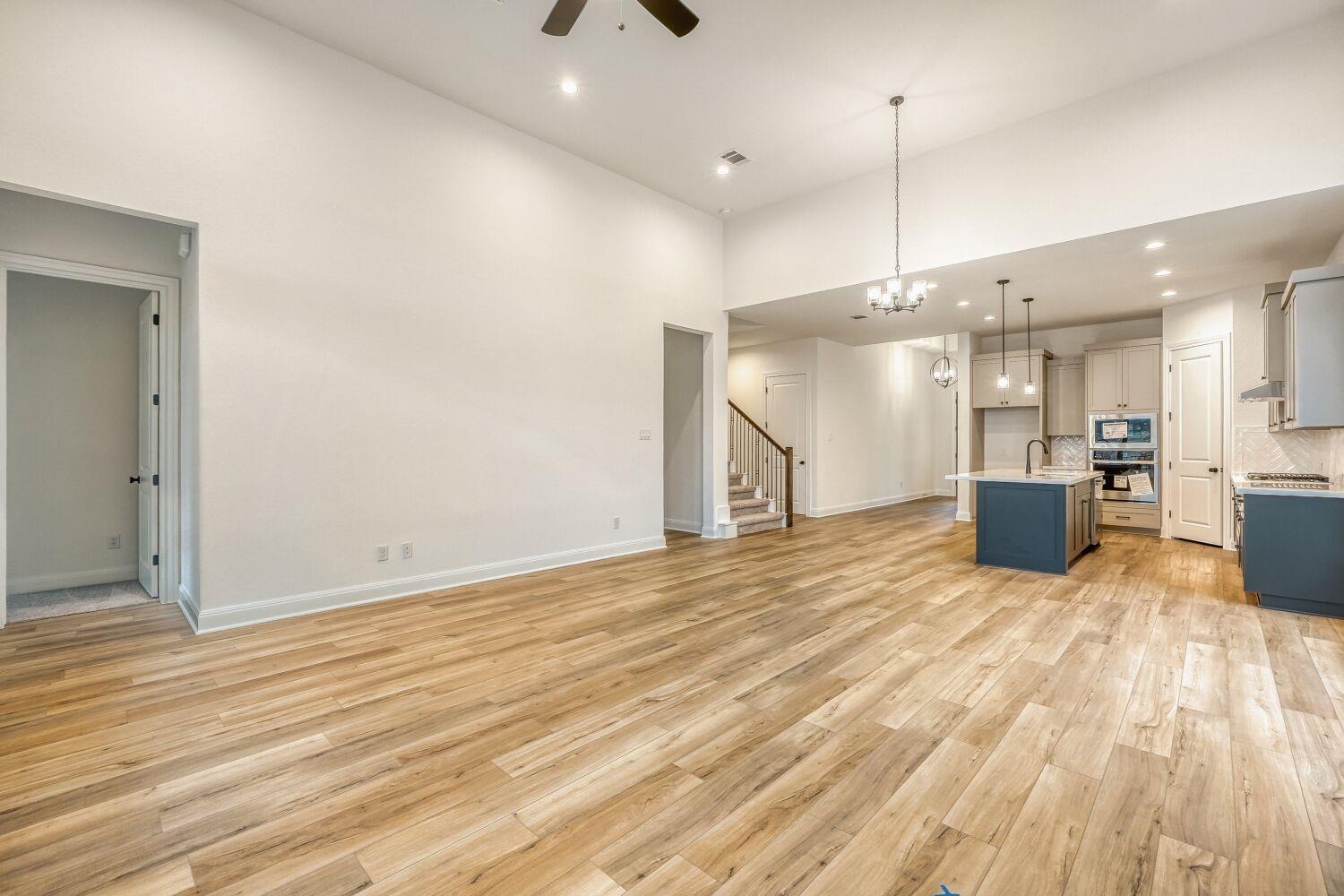 248 Prickly Poppy LOOP