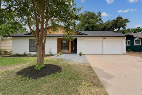 Single Family Residence in Austin TX 9708 Kendal DR.jpg