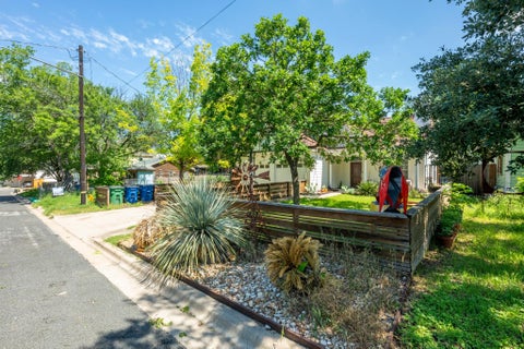 Tiny photo for 302 Ben Howell DR, Austin, TX 78704 (MLS # 2420438)