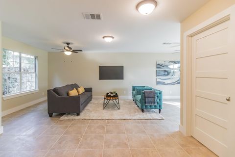 Tiny photo for 25201 & 25203 Lakeview DR, Spicewood, TX 78669 (MLS # 3914019)