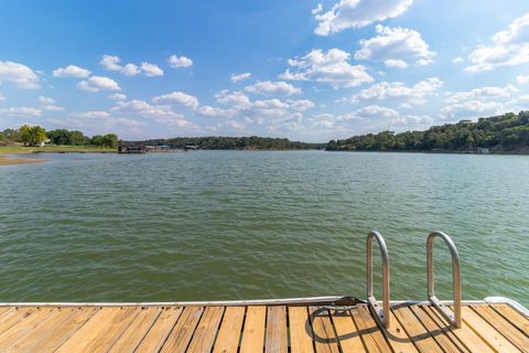Tiny photo for 25201 & 25203 Lakeview DR, Spicewood, TX 78669 (MLS # 3914019)