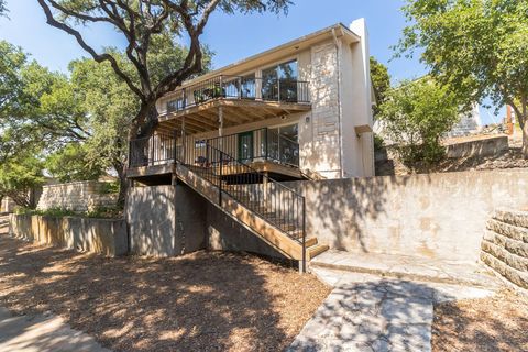 Tiny photo for 25201 & 25203 Lakeview DR, Spicewood, TX 78669 (MLS # 3914019)