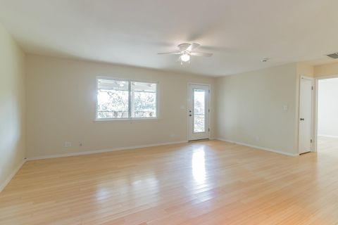 Tiny photo for 25201 & 25203 Lakeview DR, Spicewood, TX 78669 (MLS # 3914019)