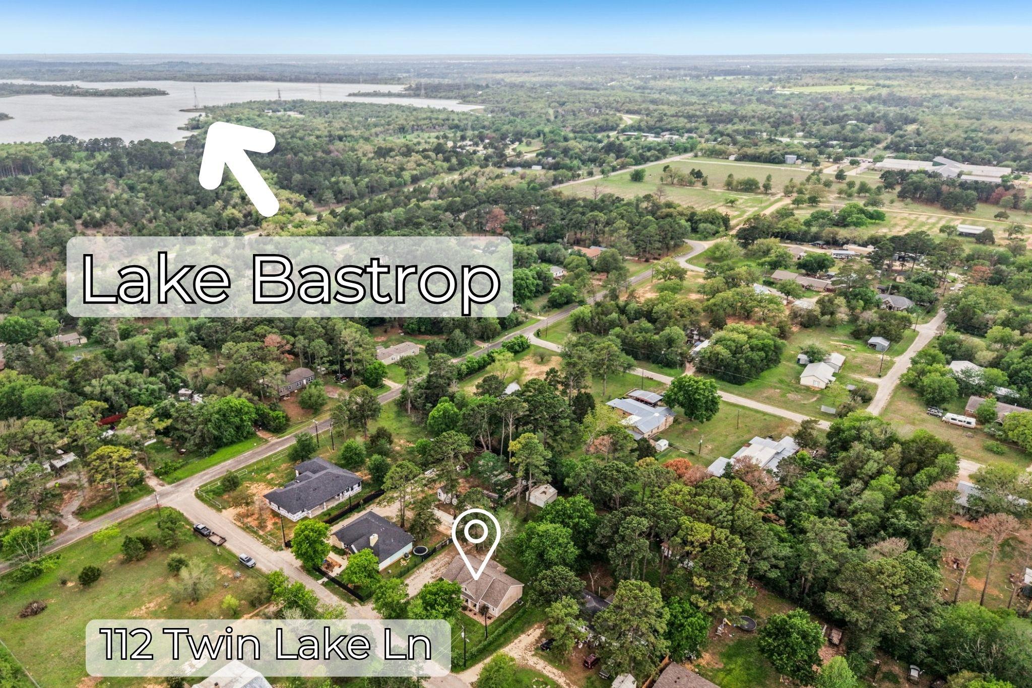 112 Twin Lakes LN